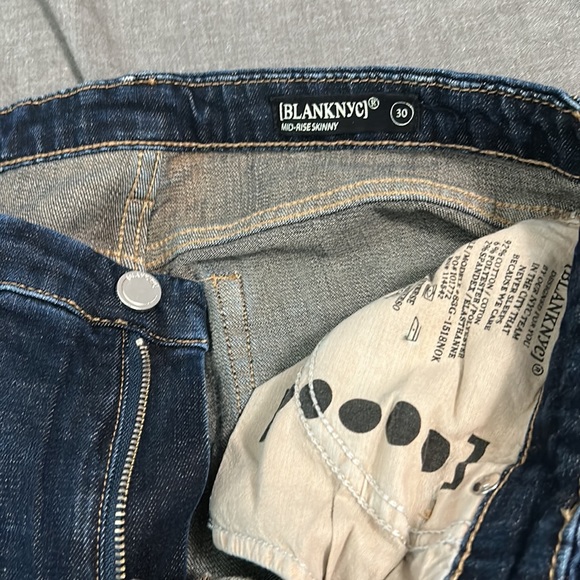 BLANKNYC Mid rise skinny jeans - Picture 5 of 5
